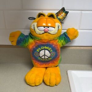Garfield Collector Toy Flower Child Garfield Plush